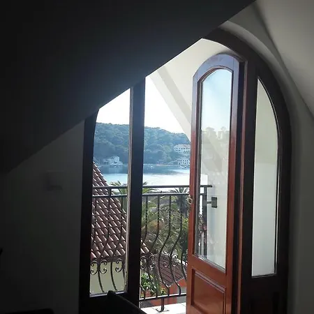 Apartments Jovic Mali Losinj Exterior photo